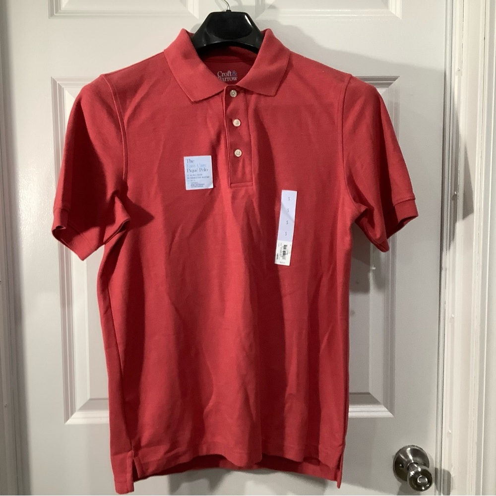 Coral Bay Men's Polo in Rich Red size small. NWT.